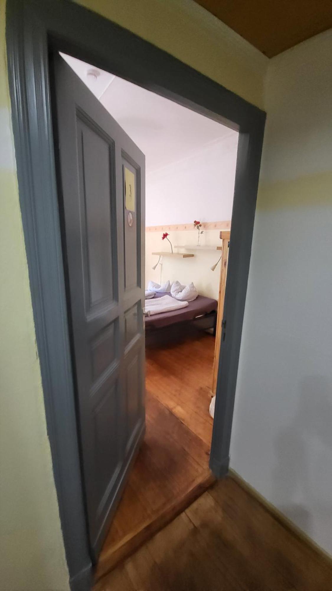 Vierbettzimmer mit Bad